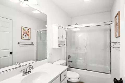 Bath - 2803 Spangle Rd, Bloomington, IL 61705 photo 4 of 5