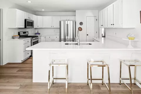 Kitchen - 2803 Spangle Rd, Bloomington, IL 61705 photo 5 of 6