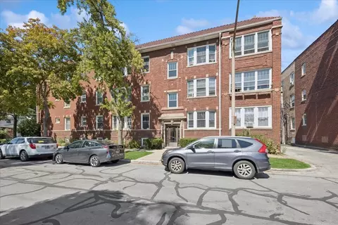 642 Van Buren St #2, Oak Park, IL 60304