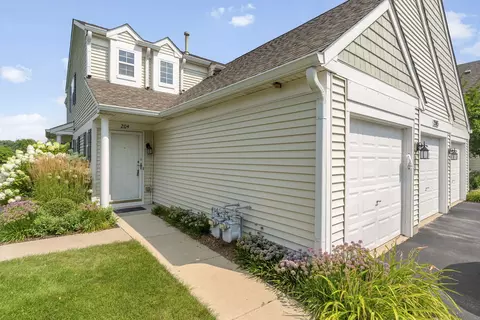 2503 Sheehan Dr #104, Naperville, IL 60564