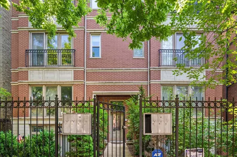 2947 N Damen Ave #2N, Chicago, IL 60618