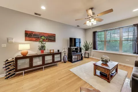 1908 W Chase Ave #103, Chicago, IL 60626 photo 4