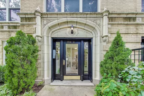 1908 W Chase Ave #103, Chicago, IL 60626 photo 2