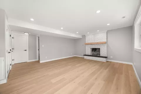 Living - 812 Lear Ln, New Lenox, IL 60451 photo 3 of 4
