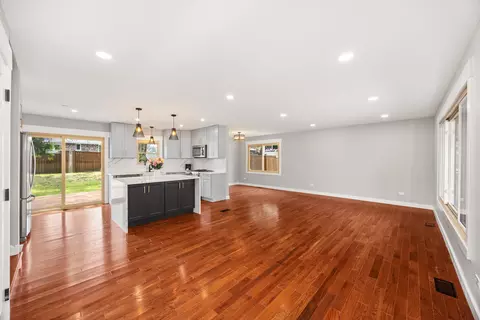 Living - 812 Lear Ln, New Lenox, IL 60451 photo 1 of 4