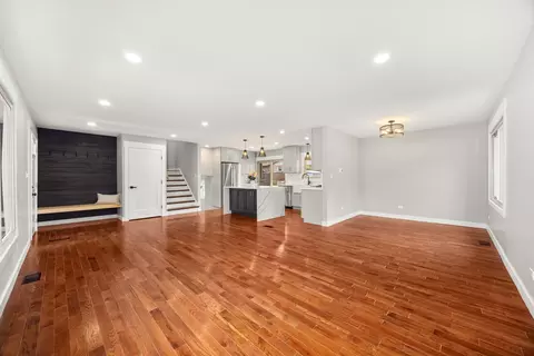 Living - 812 Lear Ln, New Lenox, IL 60451 photo 2 of 4