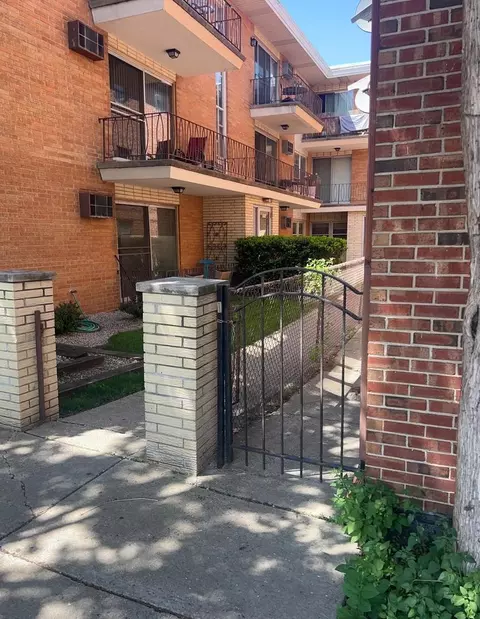 3914 W 63rd St #3B, Chicago, IL 60629