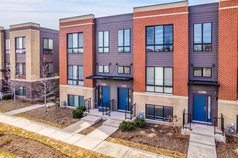 1292 Quadrant Ln, Schaumburg, IL 60173