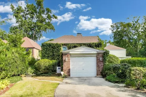 1930 Bennett Ave, Evanston, IL 60201