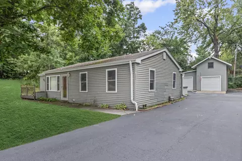7506 Salem Rd, Wonder Lake, IL 60097