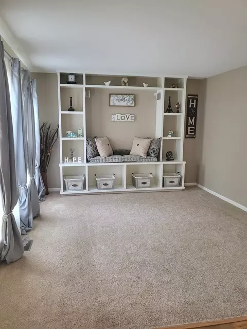 Living - 20860 W Ames Ct, Plainfield, IL 60544 photo 2 of 3