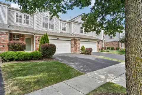 564 Woods Creek Ln, Algonquin, IL 60102