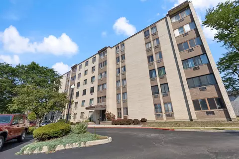 9720 S Pulaski Rd #502, Oak Lawn, IL 60453