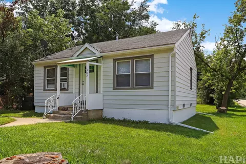 303 N Bernice Ct, Round Lake, IL 60073