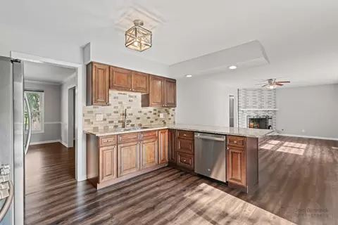 Kitchen - 1025 Harper Dr, Algonquin, IL 60102 photo 1 of 1