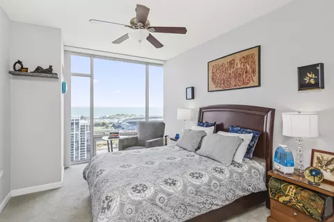 100 E 14th St #2702, Chicago, IL 60605 photo 8