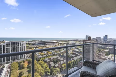 100 E 14th St #2702, Chicago, IL 60605 photo 15