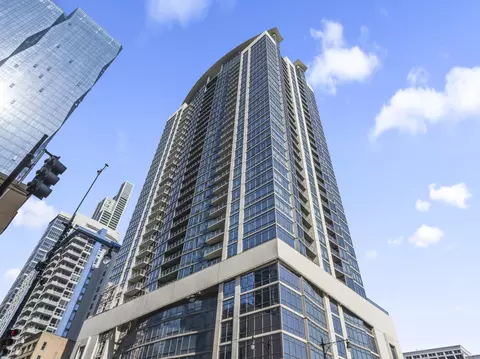 100 E 14th St #2702, Chicago, IL 60605