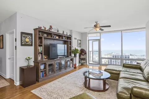 100 E 14th St #2702, Chicago, IL 60605 photo 3