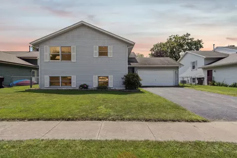 620 W 7th St, Belvidere, IL 61008