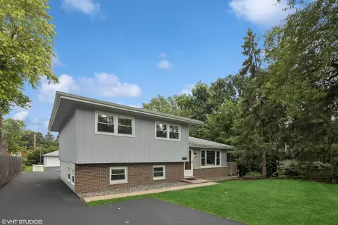 4411 Center Ave, Lisle, IL 60532