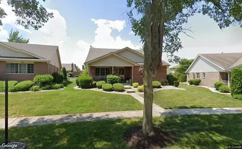 449 Somerset Ln, New Lenox, IL 60451