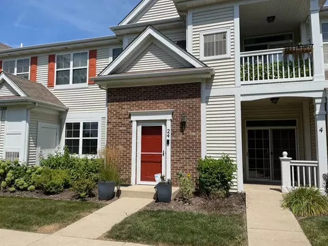 2305 Aurora Dr #4, Pingree Grove, IL 60140