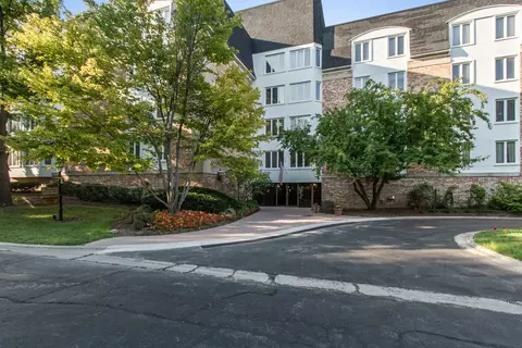 200 Lake Blvd #452, Buffalo Grove, IL 60089
