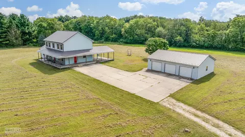 8124 A Finnie Rd, Newark, IL 60541