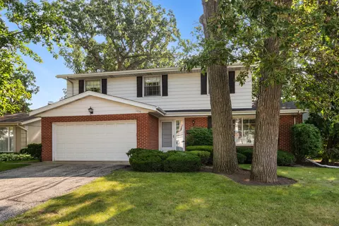 1039 Knollwood Rd, Deerfield, IL 60015