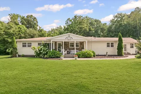 14573 N 875 East Rd, Fairmount, IL 61841