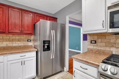 Kitchen - 2109 Gray Hawk Dr, Plainfield, IL 60586 photo 5 of 6