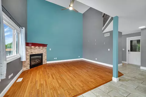Living - 2109 Gray Hawk Dr, Plainfield, IL 60586 photo 4 of 4