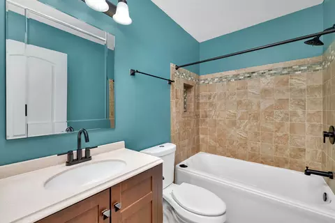 Bath - 2109 Gray Hawk Dr, Plainfield, IL 60586 photo 2 of 2
