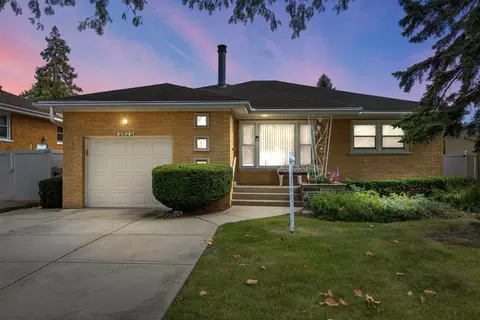 2623 Sunnyside Ave, Westchester, IL 60154