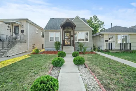 4329 N Sayre Ave, Harwood Heights, IL 60706