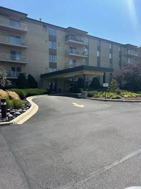 100 W Butterfield Rd W #112N, Elmhurst, IL 60126