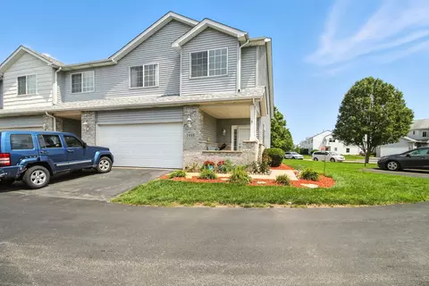 1935 Waters Edge Dr, Minooka, IL 60447