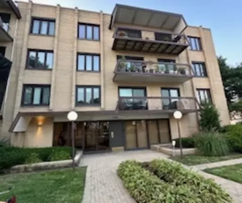 7710 W Dempster St #304, Morton Grove, IL 60053