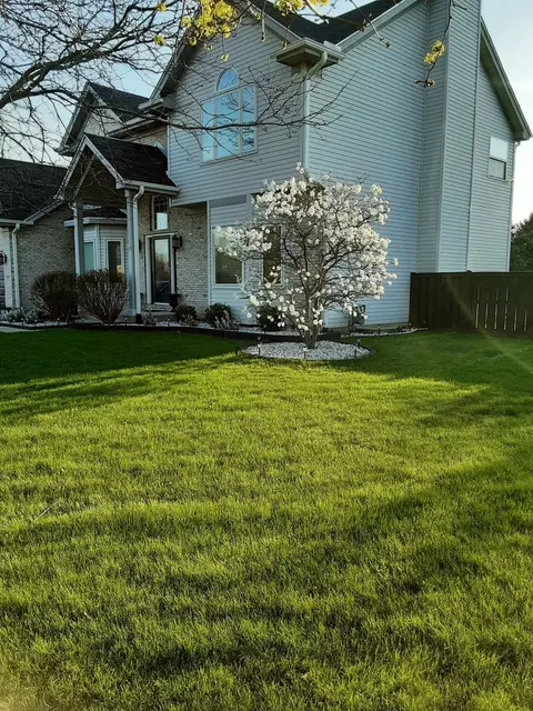 5917 Meadow Lark Ln, Johnsburg, IL 60051 photo 2