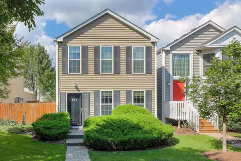 675 Serendipity Dr, Aurora, IL 60504