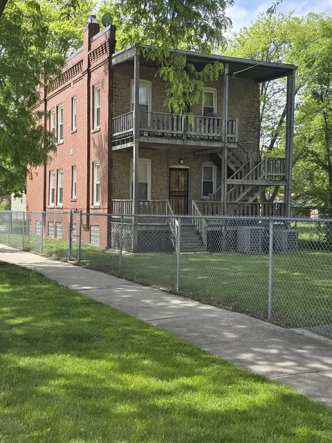 1244 E 70th St, Chicago, IL 60637 photo 5