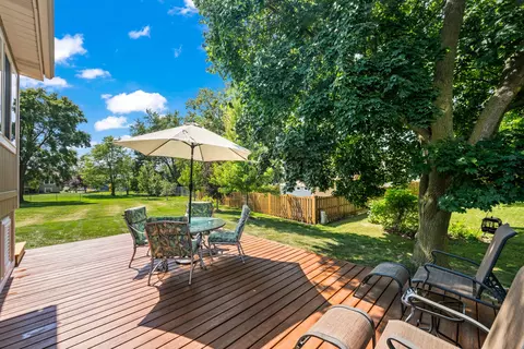 Exterior - 3960 Colony Ct, Hoffman Estates, IL 60192 photo 4 of 7