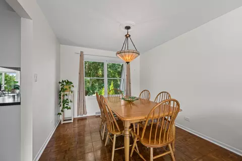 Dining - 3960 Colony Ct, Hoffman Estates, IL 60192 photo 1 of 1