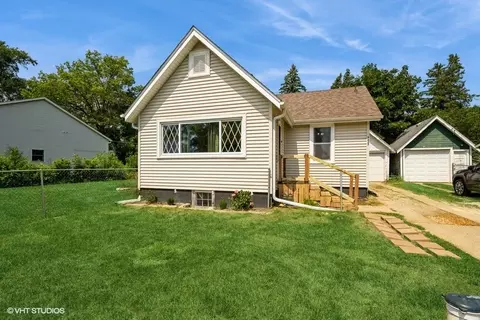 7432 South Dr, Wonder Lake, IL 60097