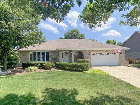 Exterior - 18821 Dickens Dr, Mokena, IL 60448 photo 6 of 7