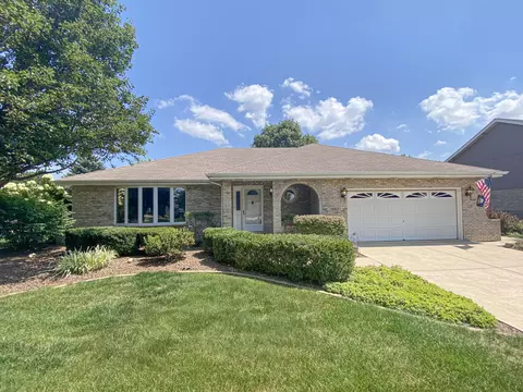 18821 Dickens Dr, Mokena, IL 60448