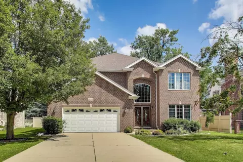 9215 Knight Ave, Des Plaines, IL 60016