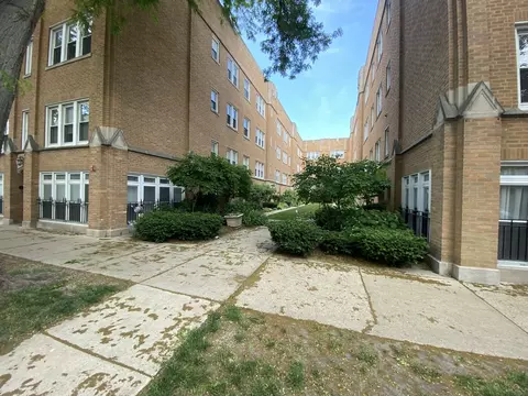2539 12 Prairie Ave #2W, Evanston, IL 60201