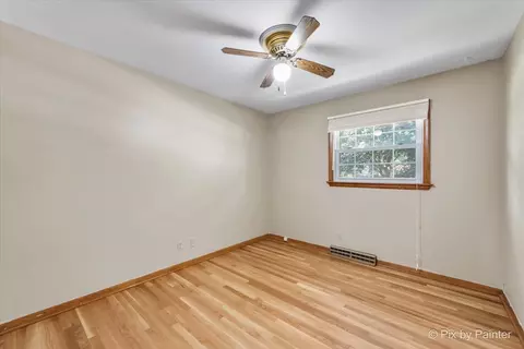 Bedroom - 515 Crest Dr, Cary, IL 60013 photo 1 of 5